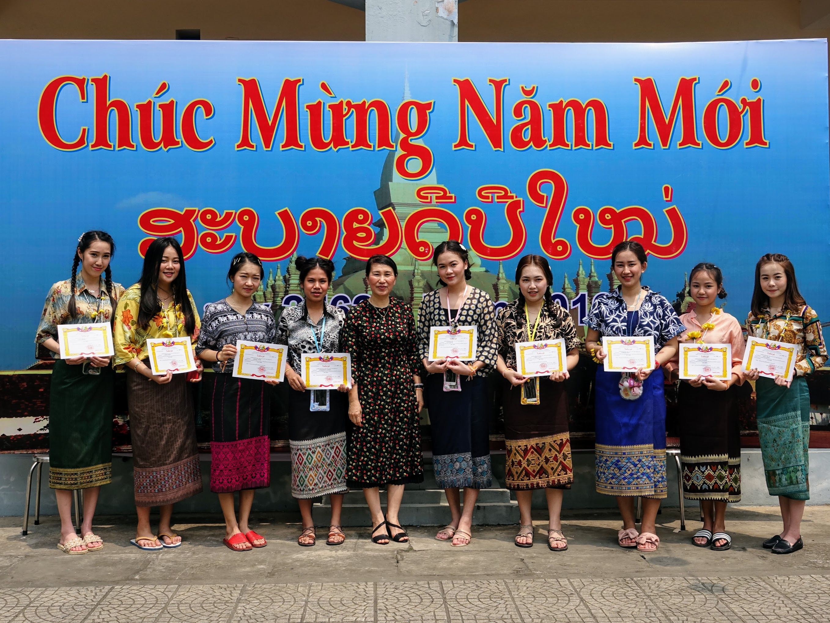 Lưu học sinh Lào vui tết cổ truyền tại Đại học Công nghiệp Hà Nội