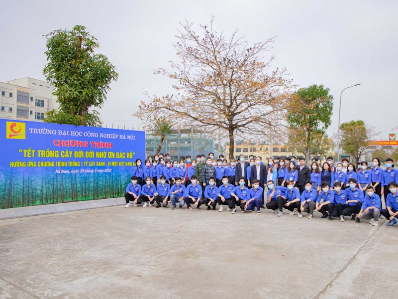 Video ảnh: Đại học Công nghiệp Hà Nội phát động “Tết trồng cây đời đời nhớ ơn Bác Hồ”