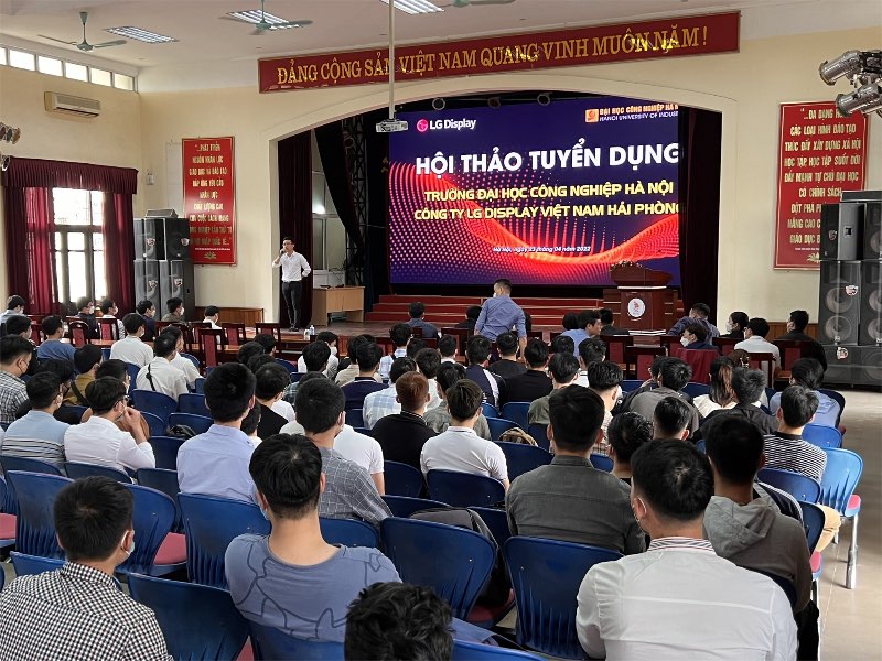 Video ảnh: Công ty TNHH LG Display Việt Nam Hải Phòng - Cơ hội việc làm và tuyển dụng trực tiếp dành cho sinh viên tại Đại học Công nghiệp Hà Nội