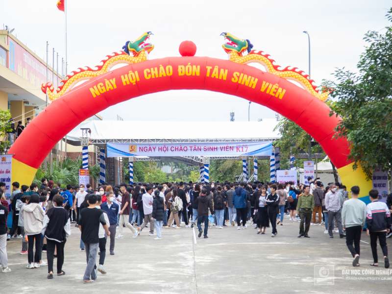 Không khí Ngày hội chào đón tân sinh viên "Welcome to HaUI" tại Hà Nam