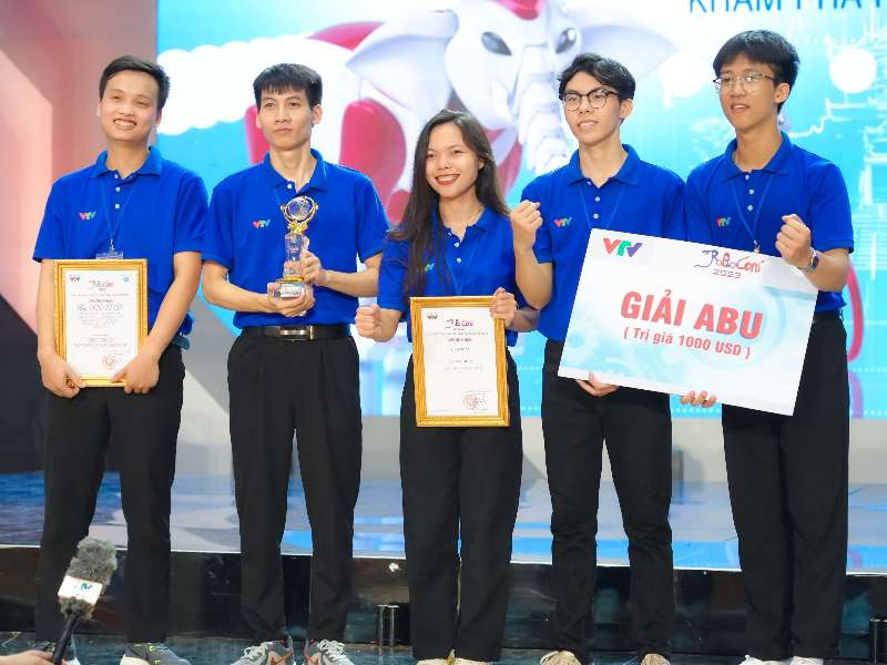 ĐCN - ĐT02 và hành trình lên ngôi vô địch Robocon Việt Nam 2023