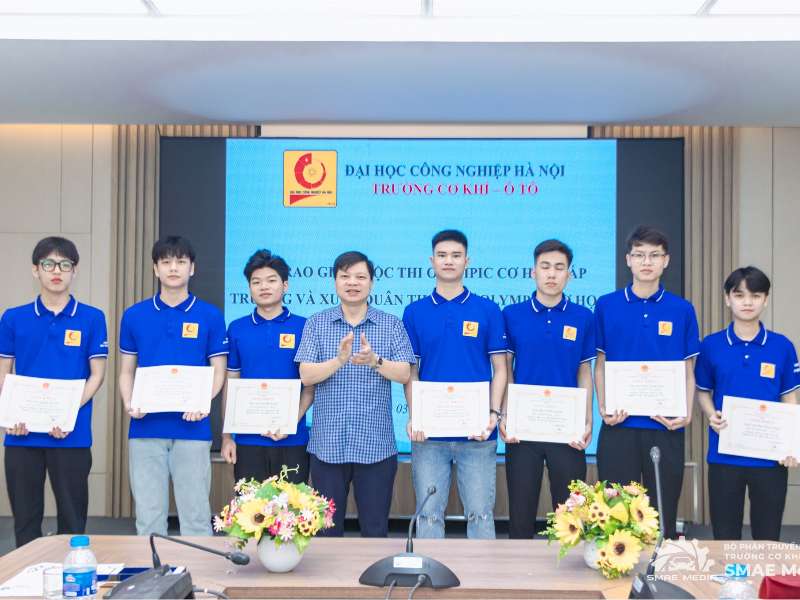 Đội tuyển Olympic Cơ học Trường Cơ khí – Ô tô, Đại học Công nghiệp Hà Nội quyết tâm ra quân thắng lợi