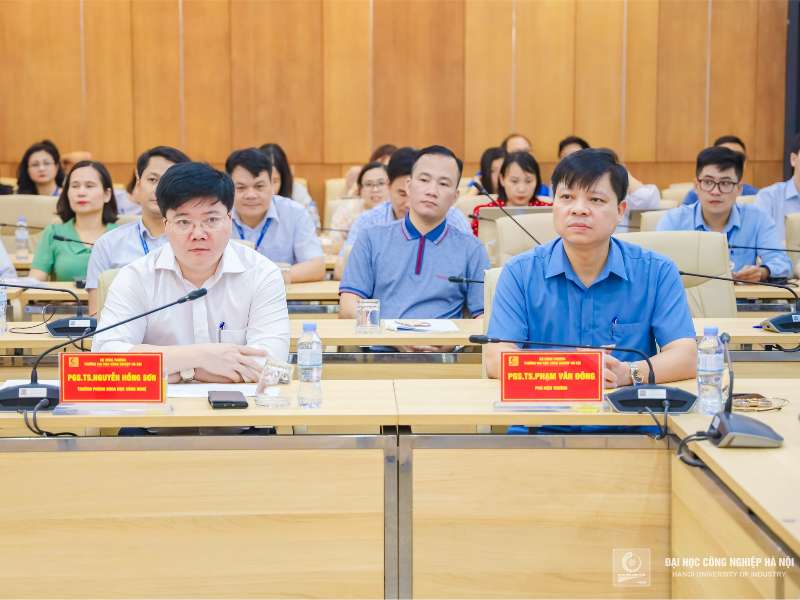 Hội nghị Khoa học công nghệ HaUI lần thứ VIII: Gợi mở các nghiên cứu về kinh tế số và đổi mới sáng tạo