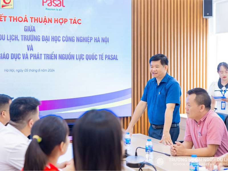 SLT: HaUI - Pasal: Phát triển nguồn nhân lực chất lượng cao ngành Ngôn ngữ Anh