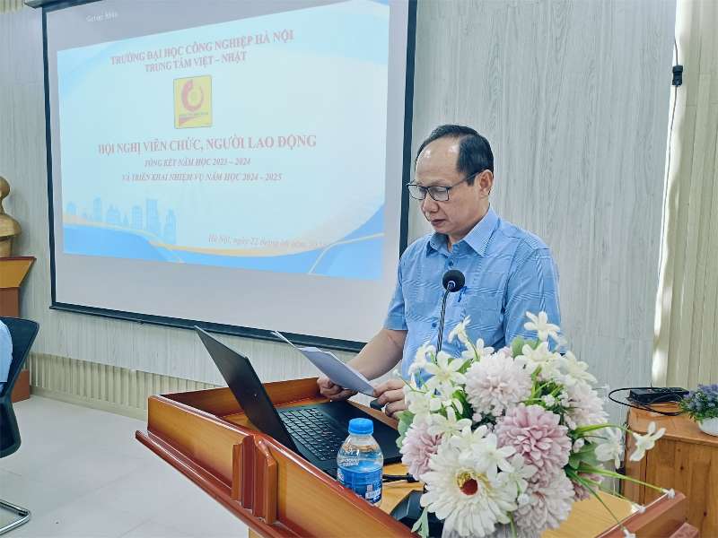 Trung tâm Việt - Nhật: Hội nghị công chức viên chức năm học 2023 - 2024