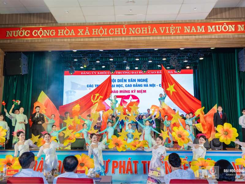 Đại học Công nghiệp Hà Nội xuất sắc đạt giải Nhất hội diễn nghệ thuật chào mừng kỷ niệm 70 năm Giải phóng Thủ đô (10/10/1954 - 10/10/2024)