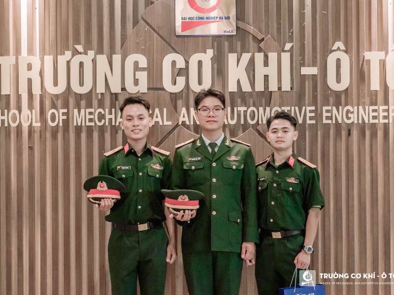 Sinh viên Trường Cơ khí - Ô tô xuất sắc hoàn thành khóa đào tạo sĩ quan dự bị năm 2024