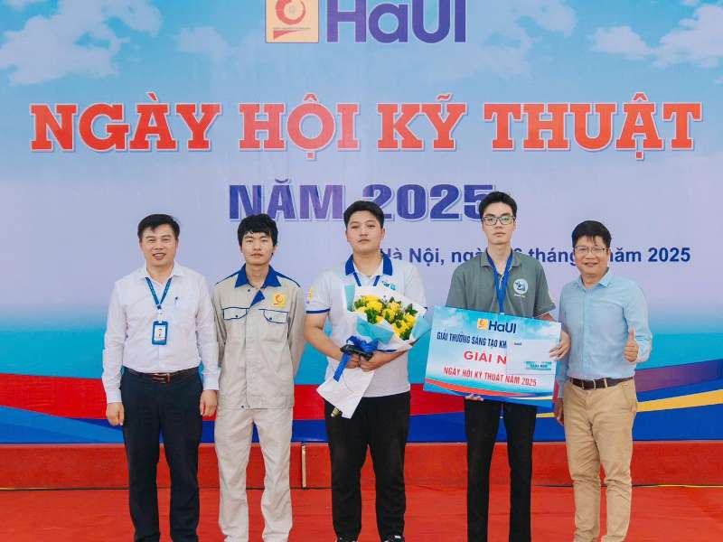 Sôi động ngày hội kỹ thuật 2025 - Bùng nổ sân chơi robot mini