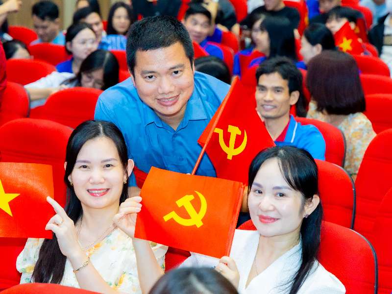 Chương trình nghệ thuật Tổ quốc Tôi chưa đẹp thế bao giờ
