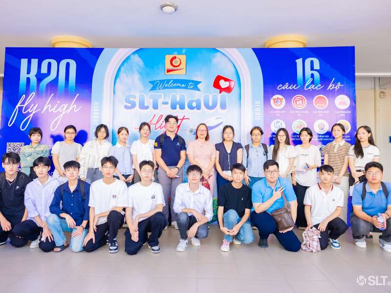 Gặp gỡ và lắng nghe chia sẻ từ tân sinh viên K20