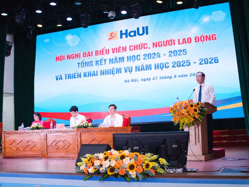 Hội nghị Đại biểu viên chức, người lao động; Tổng kết năm học 2024-2025 và triển khai nhiệm vụ năm học 2025-2026