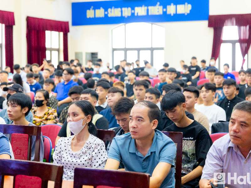 Ngày hội chào đón Tân sinh viên hệ Cao đẳng khóa 27