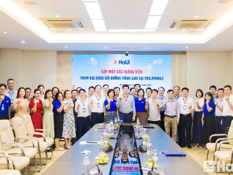 Gặp mặt các giảng viên tham gia Khóa bồi dưỡng tiếng Anh tại Philippines