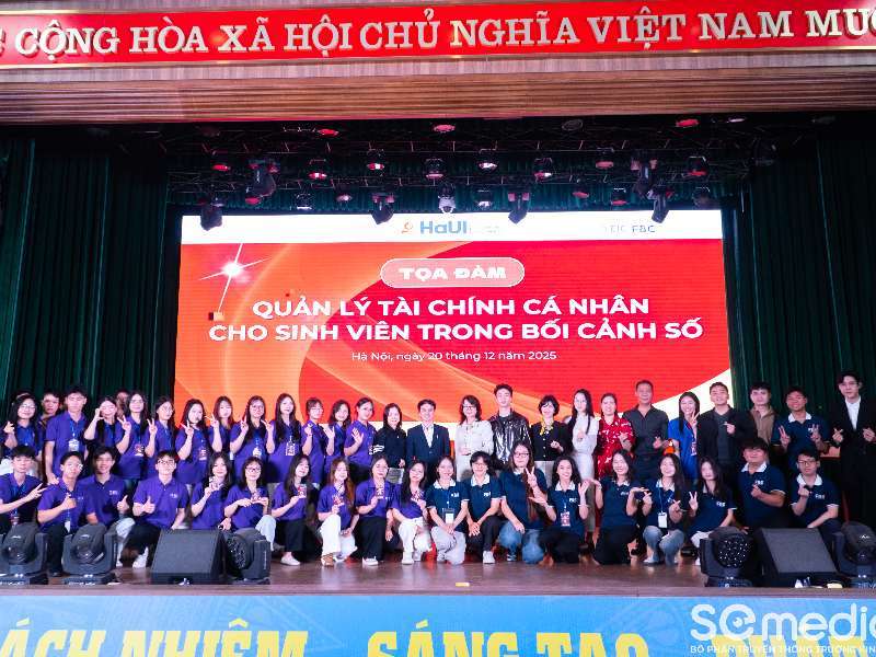 Trường Kinh tế: tọa đàm “Quản lý tài chính cá nhân cho sinh viên trong bối cảnh số”