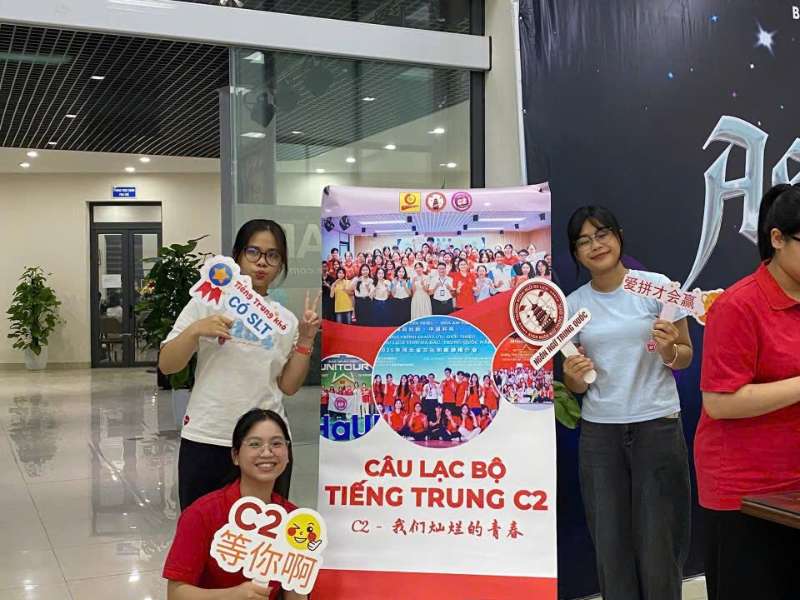 CLB Tiếng Trung C2 - Trường ĐH Công Nghiệp Hà Nội: Buổi sinh hoạt đầu tiên của CLB Tiếng Trung C2 năm học 2025-2026