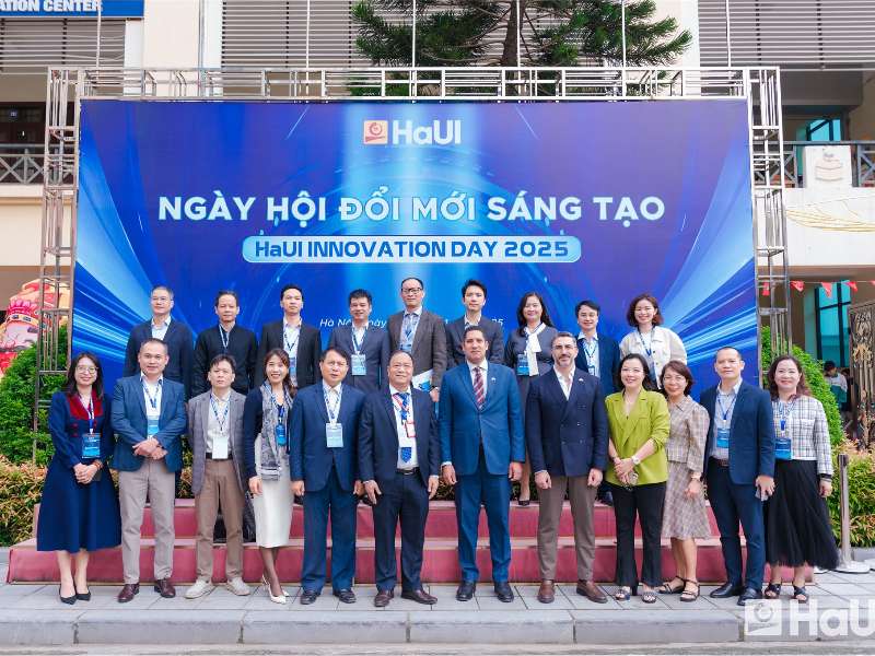 Khởi nghiệp từ tri thức tại Ngày hội Đổi mới Sáng tạo - HaUI Innovation Day 2025