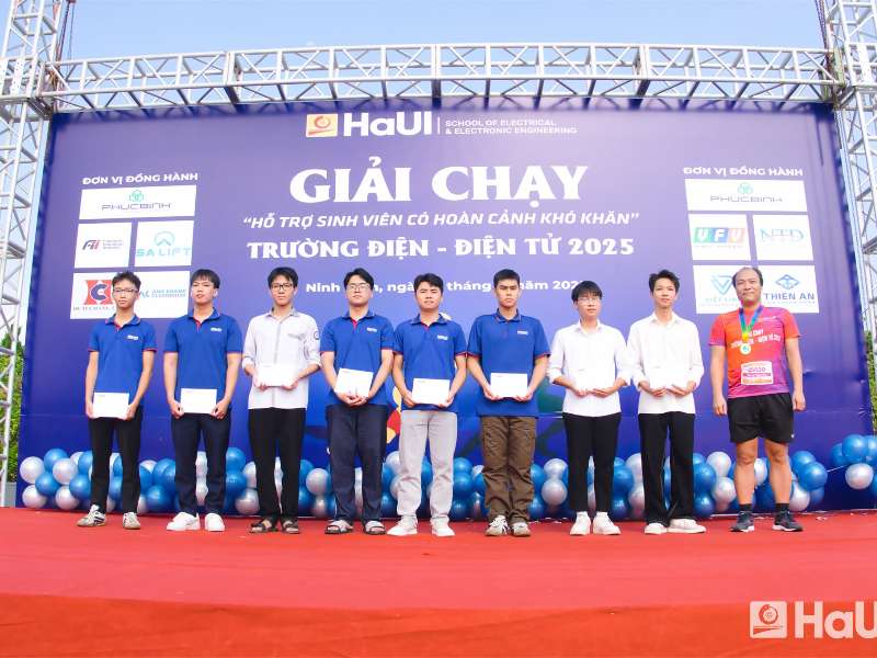 Giải chạy "Hỗ trợ sinh viên có hoàn cảnh khó khăn" năm 2025 ghi dấu ấn nhân văn sâu đậm