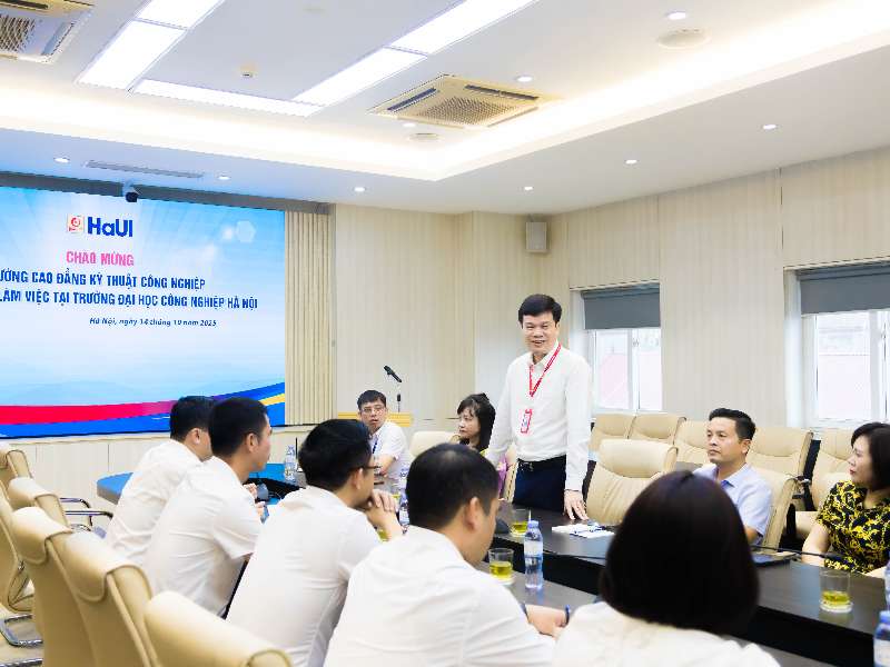 Đón tiếp Trường Cao đẳng kỹ thuật công nghiệp