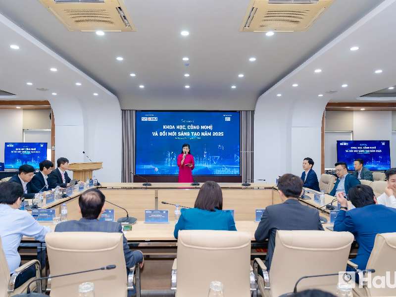 Hội thảo “Khoa học, Công nghệ và Đổi mới sáng tạo năm 2025”