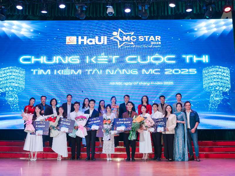 Chung kết Cuộc thi “Tìm kiếm tài năng MC HaUI 2025”