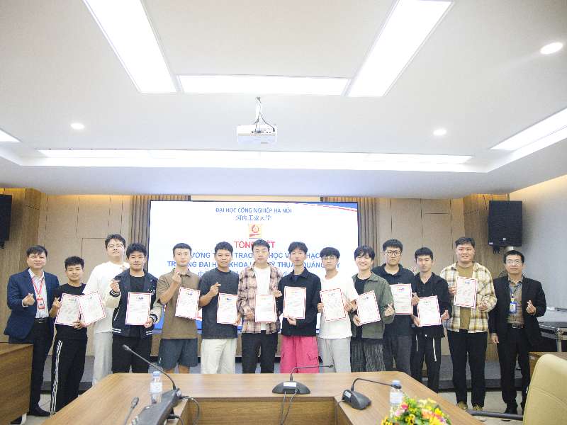 Tổng kết chương trình trao đổi học viên thạc sĩ Trường Đại học Khoa học Kỹ thuật Quảng Tây