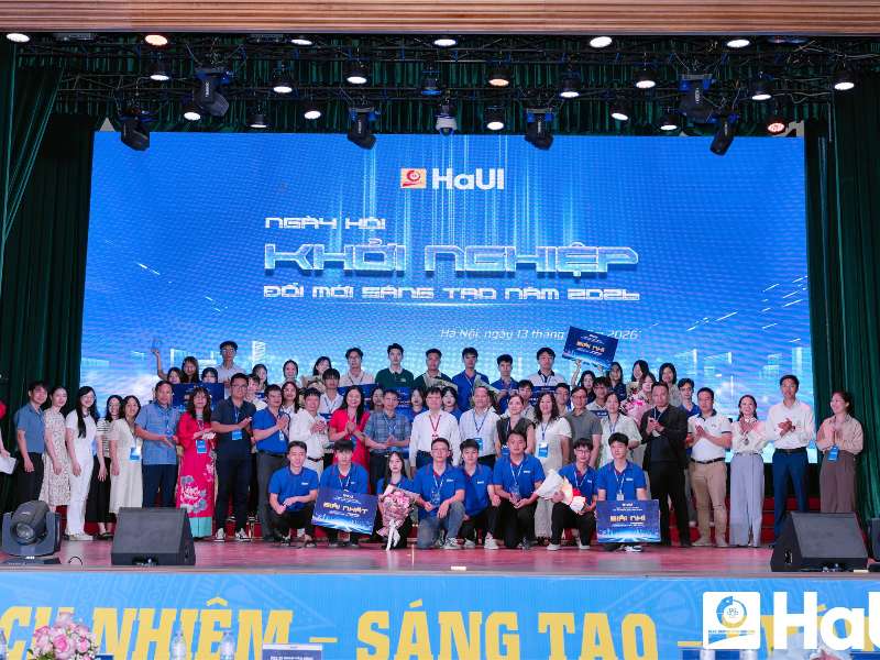 Ngày hội Khởi nghiệp, đổi mới sáng tạo năm 2026: Không chỉ sử dụng công nghệ, sinh viên HaUI khát vọng tạo ra công nghệ